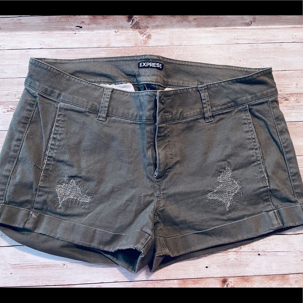 Express Cargo Green Shorts